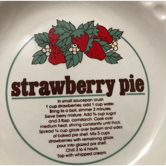 Vintage Ceramic Strawberry Pie Recipe Baking Pan - Picture 3 of 3